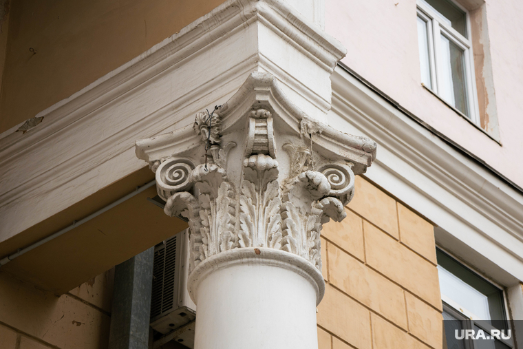 Архитектура на улице Свердлова. Екатеринбург, колонна, архитектура, лепнина, здание