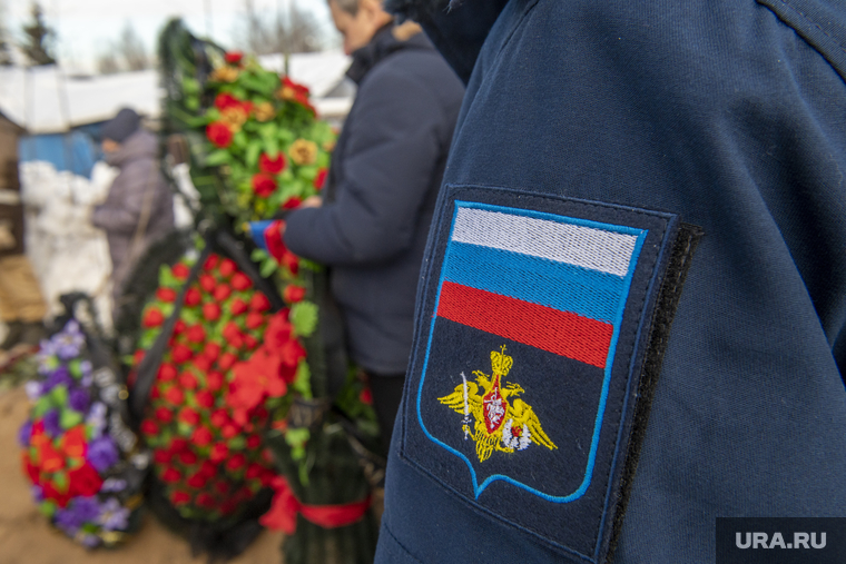 Похороны на Северном кладбище погибшего в зоне СВО старшего сержанта ВДВ Рожкова Вадима. Пермь, похороны солдата СВО, воинские захоронения