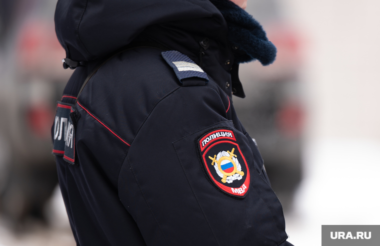 Обзорная по городу. Пермь
, зима, мвд, кальян, ппс, полиция, правоохранительные органы, правоохранительная деятельность, сотрудник мвд, магазин кальянов