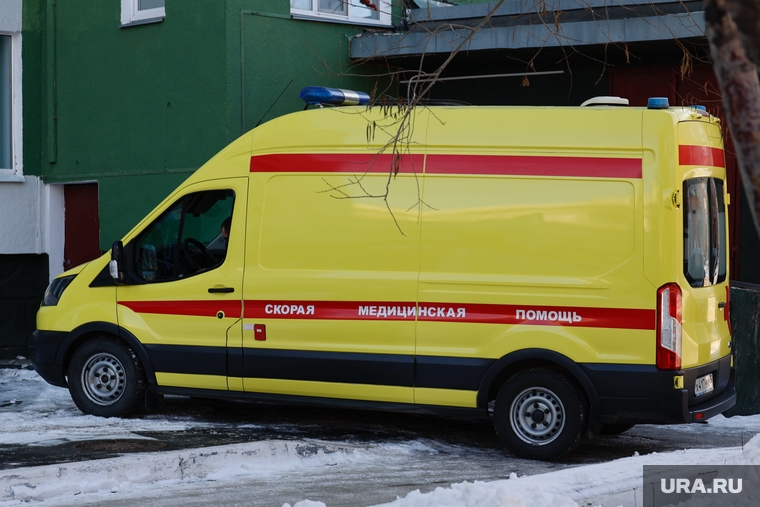 Город. Курган, машина скорой медицинской помощи, скорая помощь