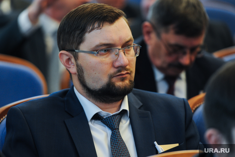 Иван Сурменев понял разнос правильно и подал в отставку сам