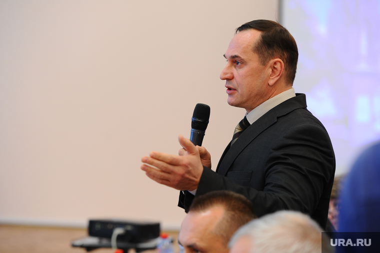 Михаил Усольцев передумал делиться властью