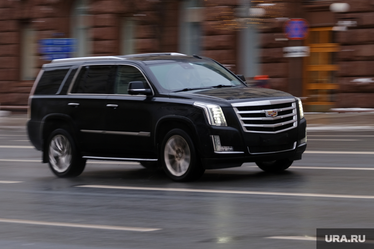 Повседневная жизнь. Москва, автомобиль, внедорожник, кадиллак, кроссовер, CADILLAC ESCALADE