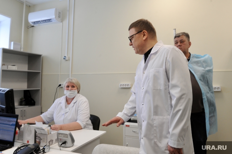 Текслер пообщался с врачами амбулатории в Травниках