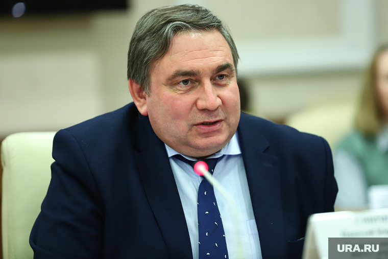 Заседание комитета по развитию инфраструктуры и жилищной политики в Законодательном собрании. Екатеринбург, смирнов николай