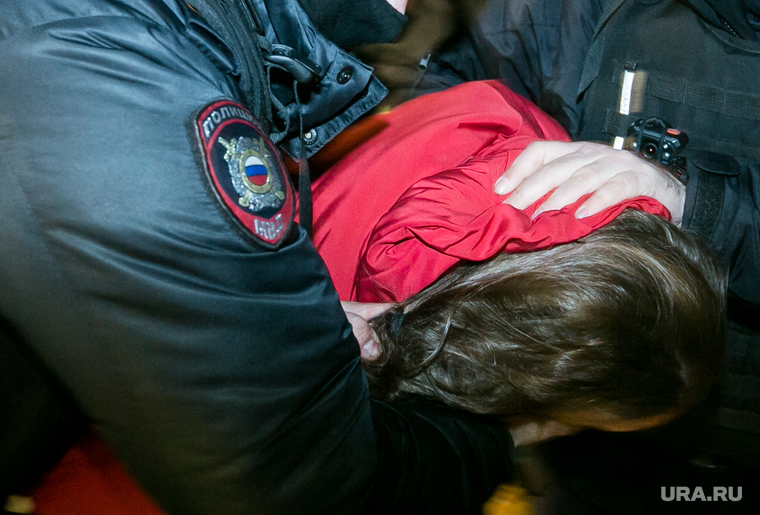 Антивоенный митинг на Пушкинской площади. Москва, нет войне, пушкинская площадь, митинг, протест, задержания