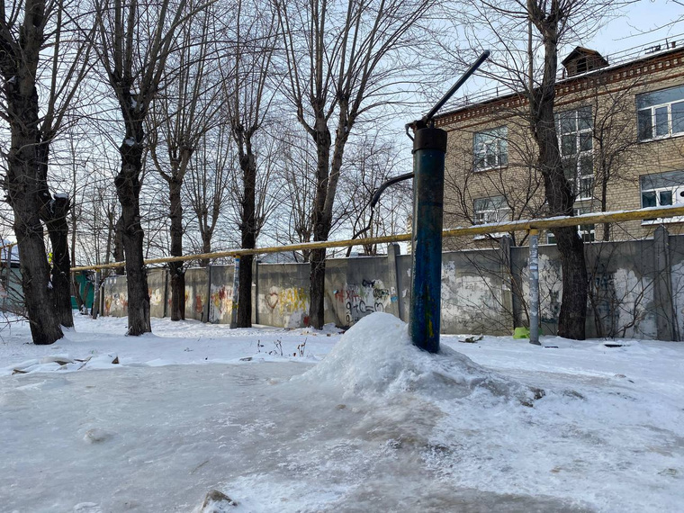 Та самая колонка с (якобы) зараженной водой