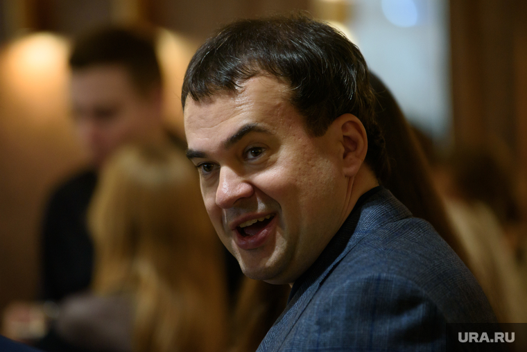 Игорь Аксенов утверждает кандидатуры судей