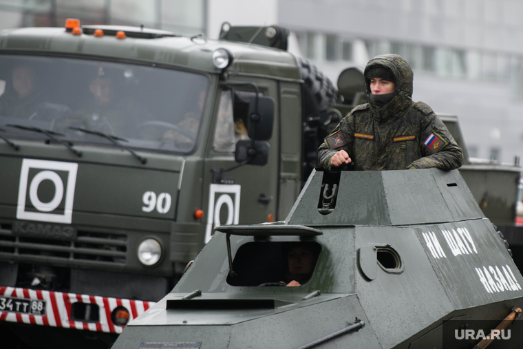 Репетиция парада Победы. Екатеринбург , военная техника, военные, репетиция парада, колонна военной техники, репетиция парада победы