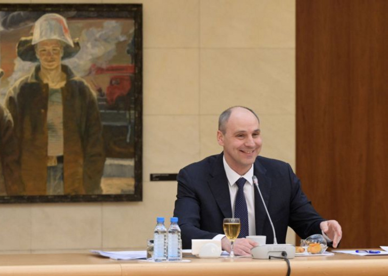 Денис Паслер управлял беседой самостоятельно — такого никогда не было