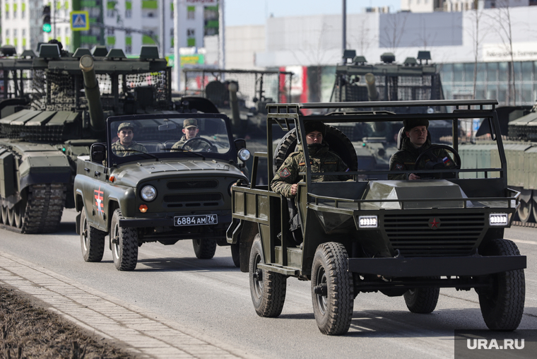 Репетиция парада Победы. Екатеринбург , военная техника, военные, колонна военной техники, репетиция парада победы