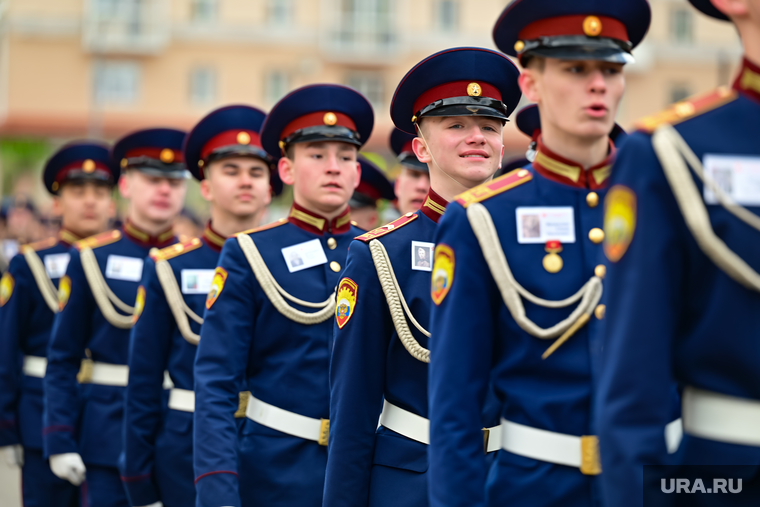 2024 Торжественное прохождение войск Пермского гарнизона и военной техники на Октябрьской площади. Пермь, построение, марш, площадь, день победы, 9 мая, октябрьская площадь, парад, праздник, строй, вооруженные силы россии, всрф