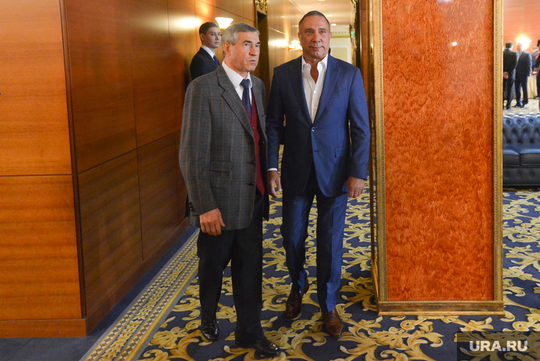Путь в рейтинг Forbes основателя «Арианта» Александра Аристова (справа) началась при губернаторе Вадиме Соловьеве (слева)