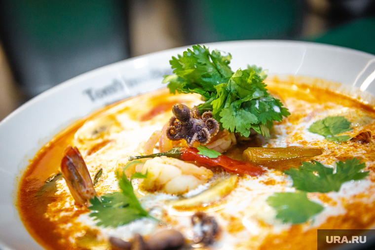 Tom Yam Bar в ТЦ «Гринвич». Екатеринбург , блюдо, суп, тарелка с едой, том ям, еда