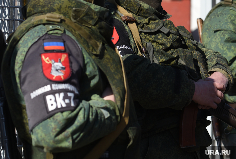 Эвакуация населения из Иловайска. Иловайск, ДНР, эвакуация, военные, донецкая народная республика, донбасс, ополченцы, днр, военная полиция, иловайск, военная комендатура, население, солдат