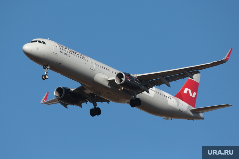 Самолеты в Большом Савино. Пермь, nordwind airlines, airbus a321, нордвинд, авиакомпания nord wind