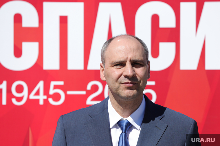 Продавить Дениса Паслера пока не удается