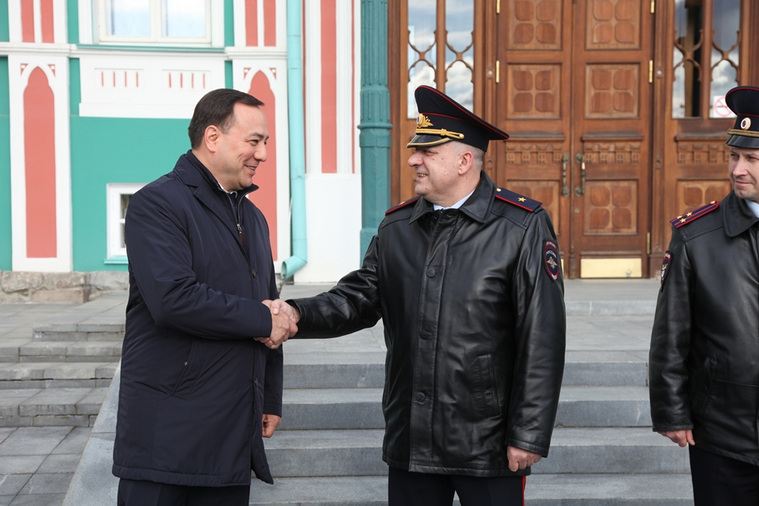 Генерал Воронежский на приемке новых мотоциклов мотобату ГАИ