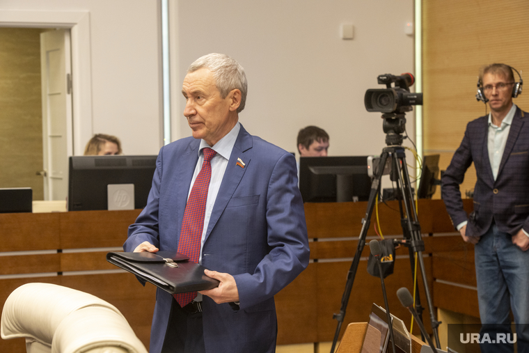 Климов часто приезжает на заседания заксобрания Пермского края и участвует в мероприятиях к регионе