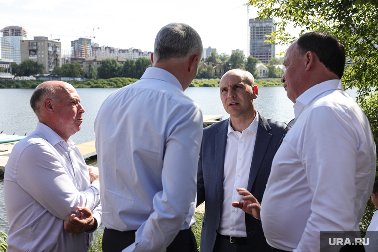 Визит Дениса Паслера и Алексея Орлова на набережную реки Исеть и Ольховка - объект-победитель проекта ФКГС . Екатеринбург