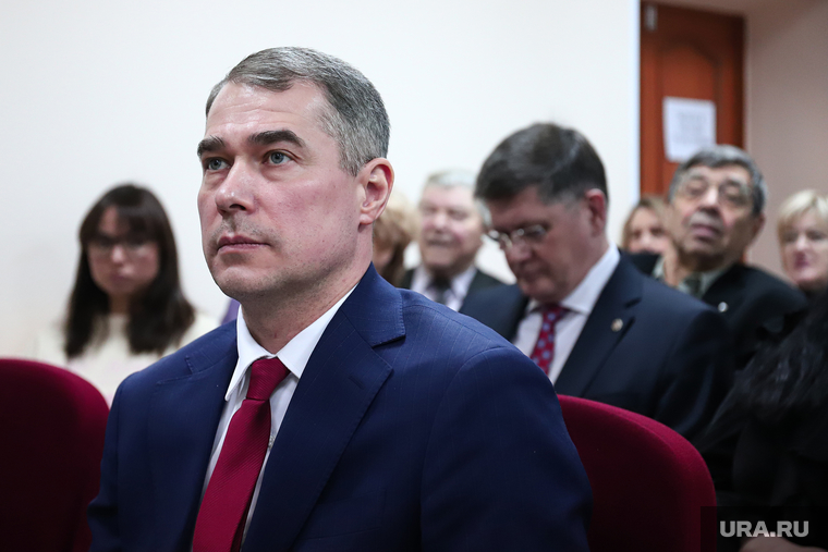 Владимиру Шаураксу тоже пришлось активно применять навыки переговорщика