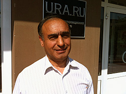               Асад Кулиев - не формальный глава азербайджанской общины, а просто один из екатеринбургских азербайджанцев, который достаточно информирован о жизни своих соотечественников и может предположить, как видят ситуацию "с той" стороны              