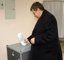               Аркадий Чернецкий (на фото) точно знает, за кого будет голосовать через три с небольшим месяца              