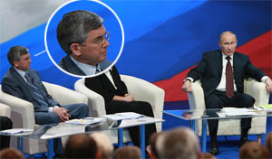               На конференции «Развитие Урала» Александр Петров оказался одним из тех, кто сидел рядом с Путиным и долго общался с премьером. Так широкий круг людей впервые услышал имя новой политической «звездочки»              