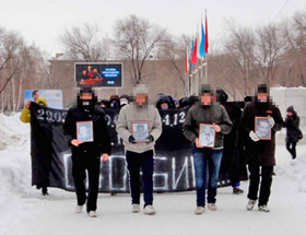               Поминая «Седого», южноуральские болельщики напомнили и о других жертвах «выходцев с Кавказа». Это национализмом еще не считается               