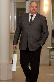               По мнению оппозиции, на пиар Сергея Бурова (на фото) тратятся не пакеты, а мешки бюджетных денег              