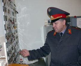               Еще недавно Николай Егорович (на фото) не без участия высокопоставленного покровителя в МВД мог войти в двери любых кабинетов. Но теперь все по-другому               