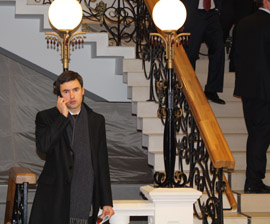               Алексей Кишко (на фото) – через 30 минут после своего выступления на инаугурации Мишарина. Свердловские VIPы приняли молодого бизнесмена в штыки и обсмеяли. Но он не расстраивается - новый губернатор-то его поддержал               
