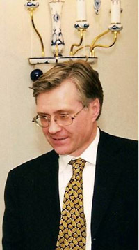               Королем положения в конфликте считается гендиректор "Сургутнефтегаза" Владимир Богданов. Пока              