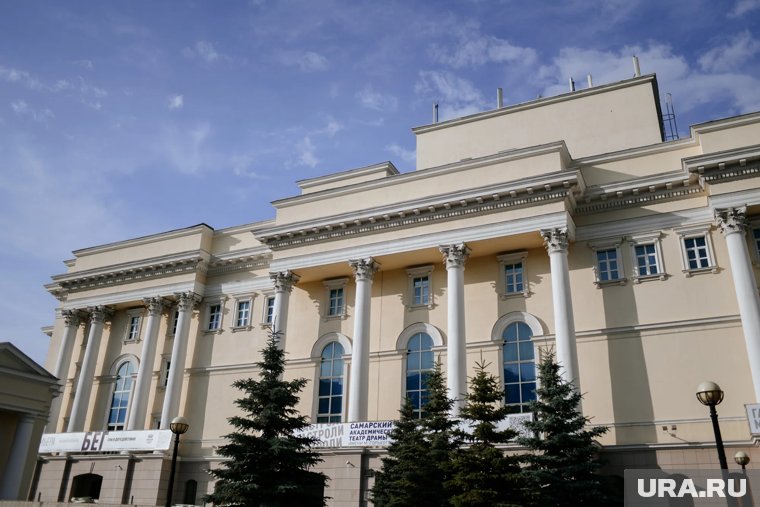 Новые спектакли будут презентовать почти каждый месяц