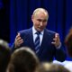 Путин озадачил чиновников, хамящих обычным людям