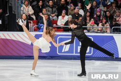 Фигуристы будут соревноваться в нескольких программах - в том числе и в парном катании