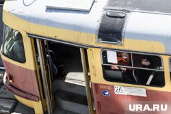 Движение встало около станции метро