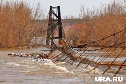 После схода большой воды население ринулось к дачам, невзирая на опасность