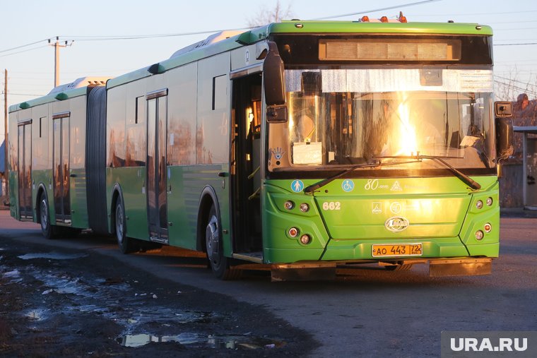 В Тюмени произошло ДТП с пассажирским автобусом