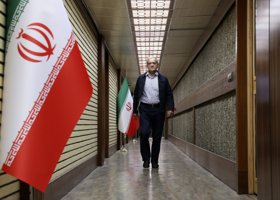 Хирург у власти: биография президента Ирана Масуда Пезешкиана, страна которого воюет с Израилем