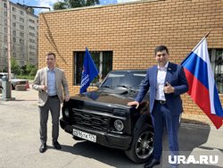 Депутаты Виген Мхитарян и Кирилл Ветхов подарили бойцам автомобиль «Нива»