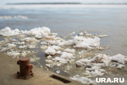 В поселке Уренгой начался ледоход