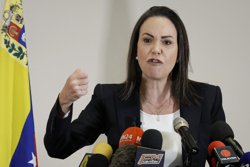В 2001 году Мачадо вступала в конфронтацию с президентом Уго Чавесом