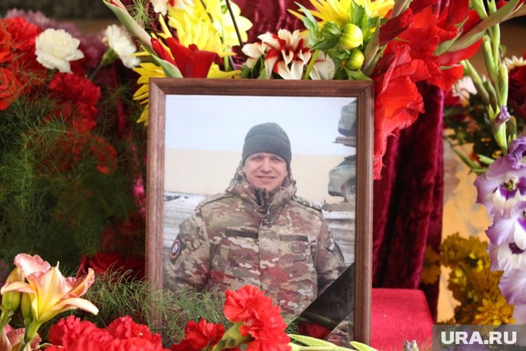 По словам близких, Николай Овчинников всегда заботился о своей семье, у него было много друзей и товарищей