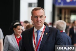 Руслан Кухарук подписал три соглашения на ПМЭФ-2025