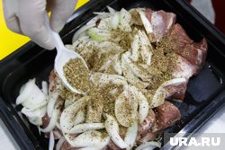 Предприниматель поставлял сырье для столовой «Вкус времени»