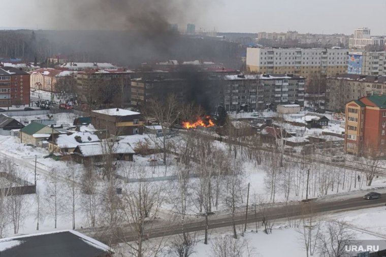 В результате взрыва произошел пожар