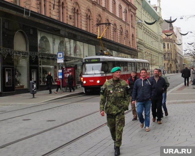 Часть партий, участвующих в выборах, предлагают сосредоточиться на внутренних проблемах страны 