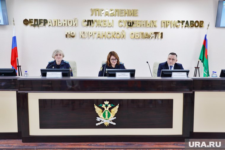 Курганские приставы добились, чтобы должник начал платить алименты