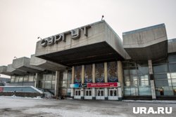 Железнодорожный вокзал в Сургуте, снесенный в ходе реконструкции